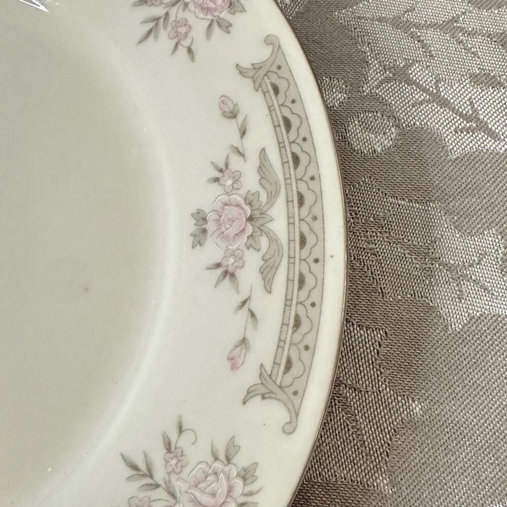Dynasty Fine China Colleen 12 Piece Dinnerware Set 4 Dinner Bread Plates Bowls - Picture 16 of 16